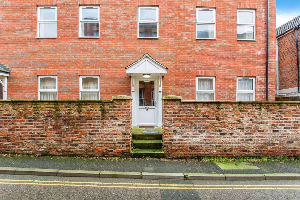 Property photo 2 of 9