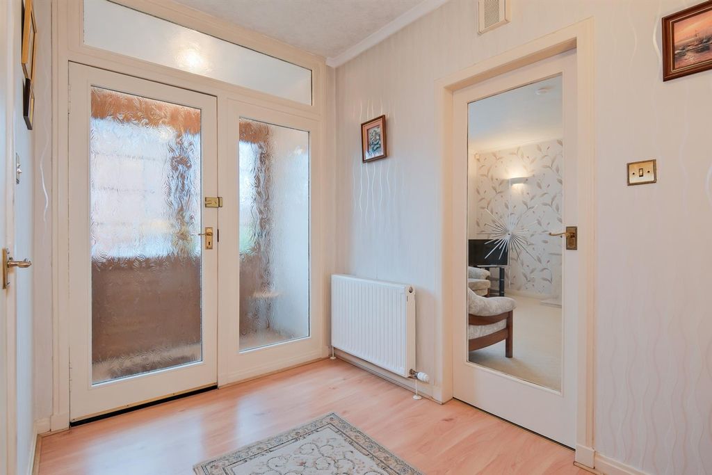 Property photo 3 of 43 004-22 York Street, Wishaw.Jpg