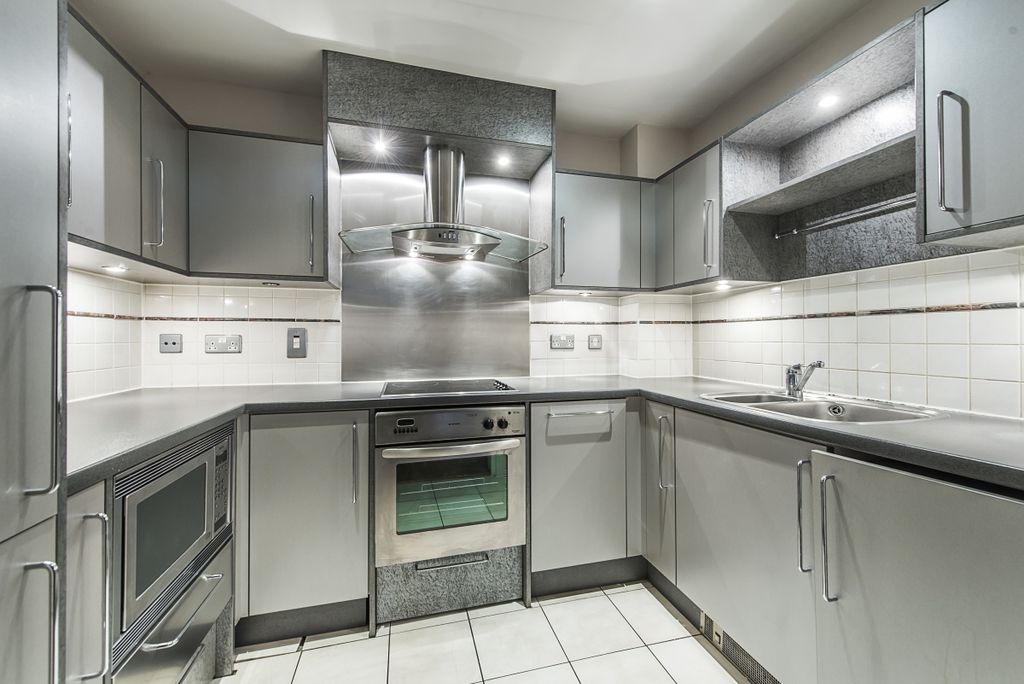 Property photo 2 of 15 Bridge-House-001 (5)