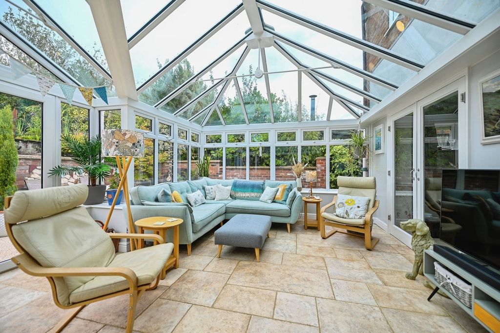 Property photo 2 of 46 Pbox-Img.Jpg