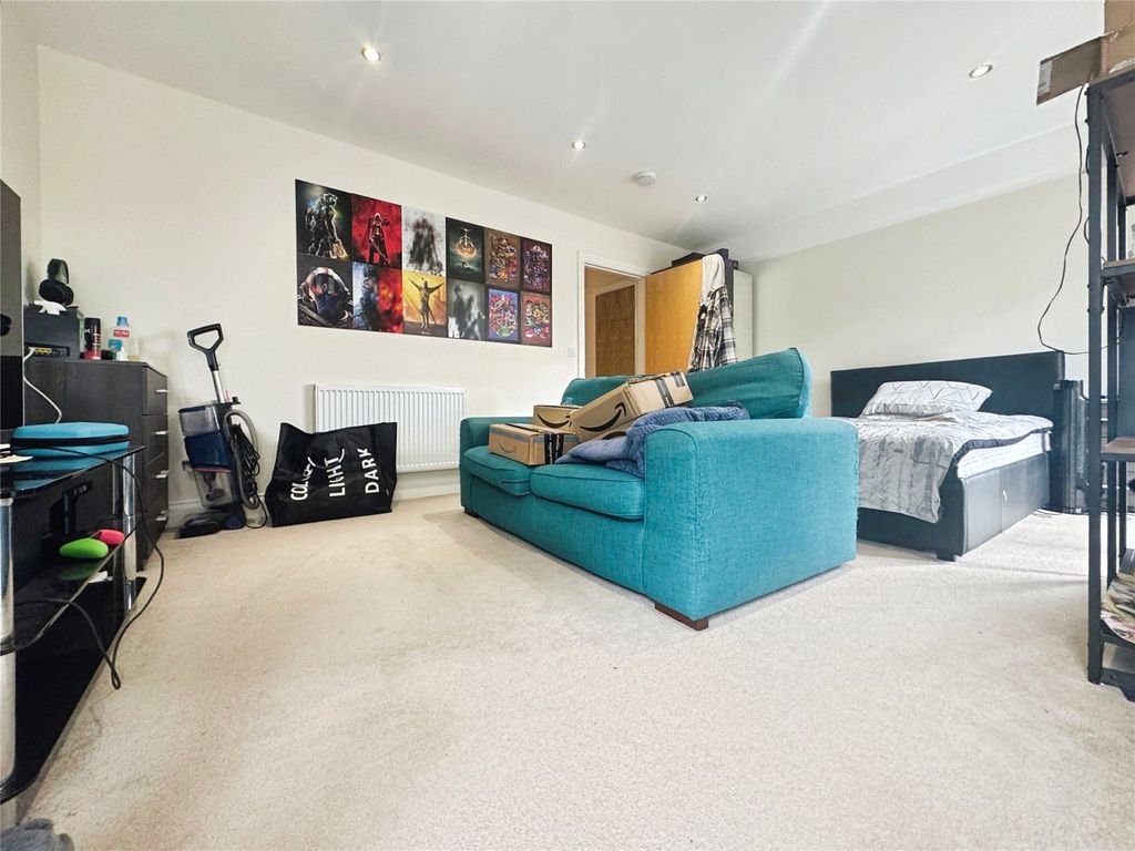 Property photo 3 of 11 Picture No. 06