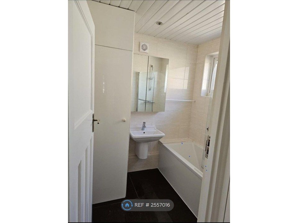 Property photo 3 of 3