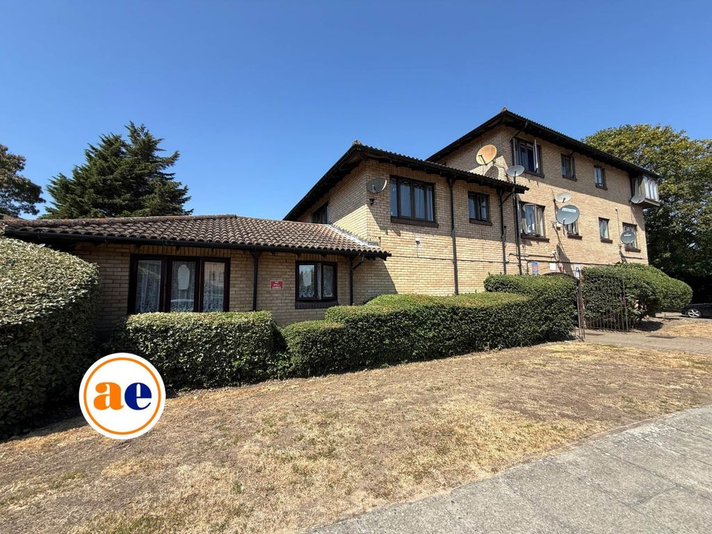 Property photo 1 of 11