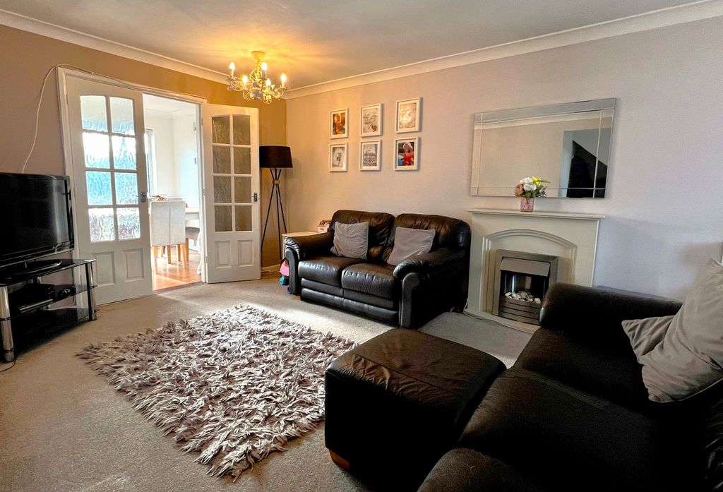 Property photo 2 of 16 12