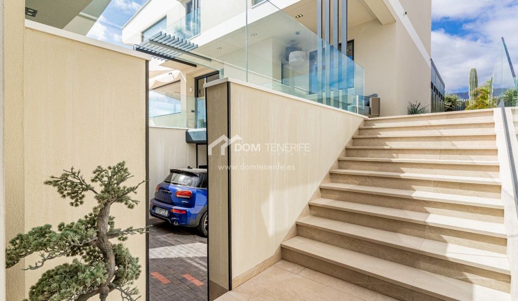 Property photo 3 of 50
