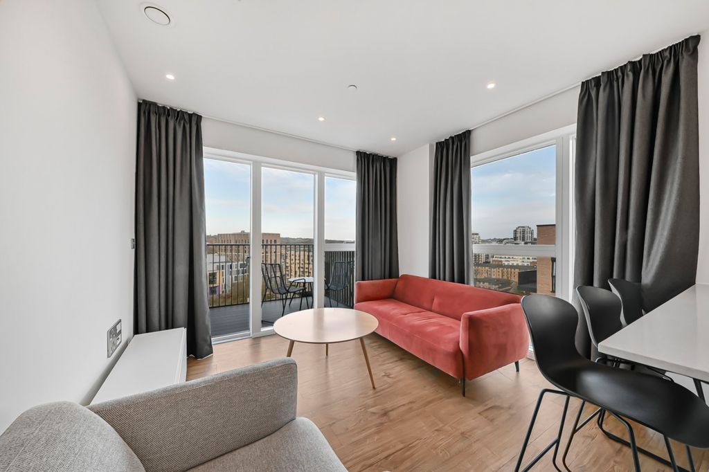 Property photo 2 of 13