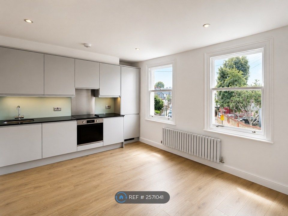 Property photo 1 of 9