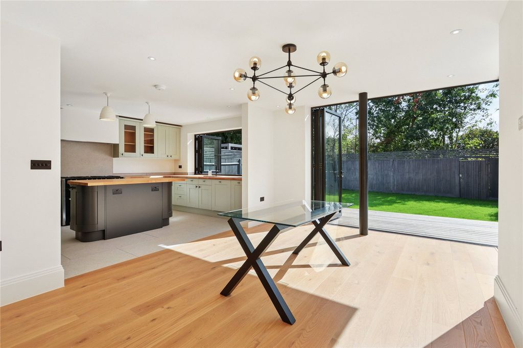 Property photo 2 of 26 Kitchen/Dining