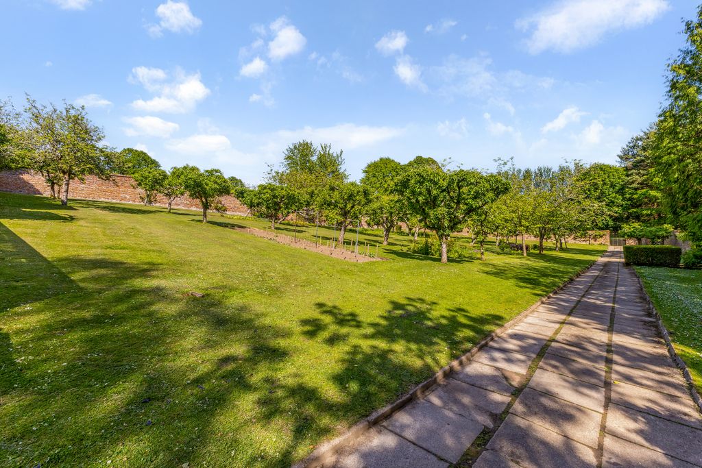 Additional image 26 of 17 bed property for saleHollow Lane, Dormansland, East Grinstead, Surrey RH19