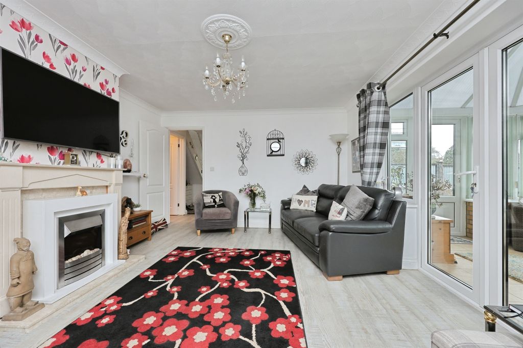 Property photo 3 of 34