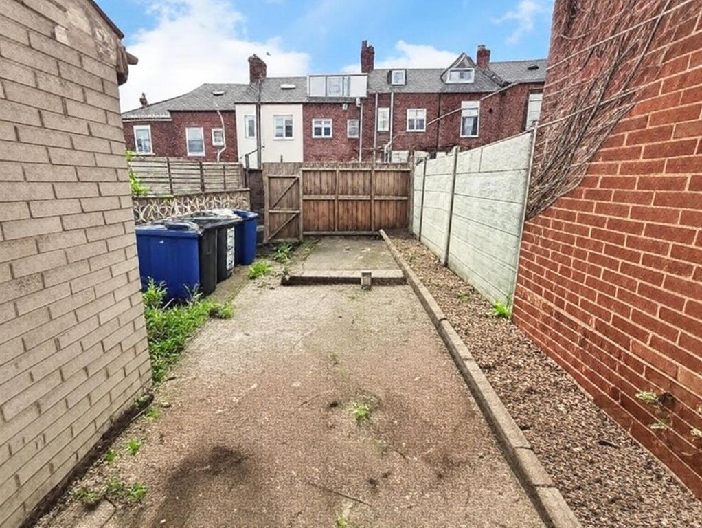 Property photo 2 of 8