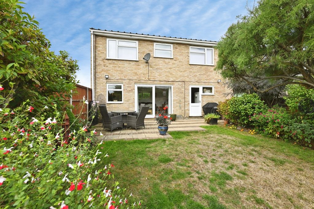 Property photo 3 of 18