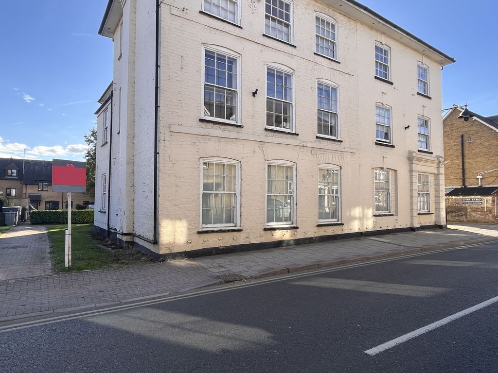 Property photo 2 of 9