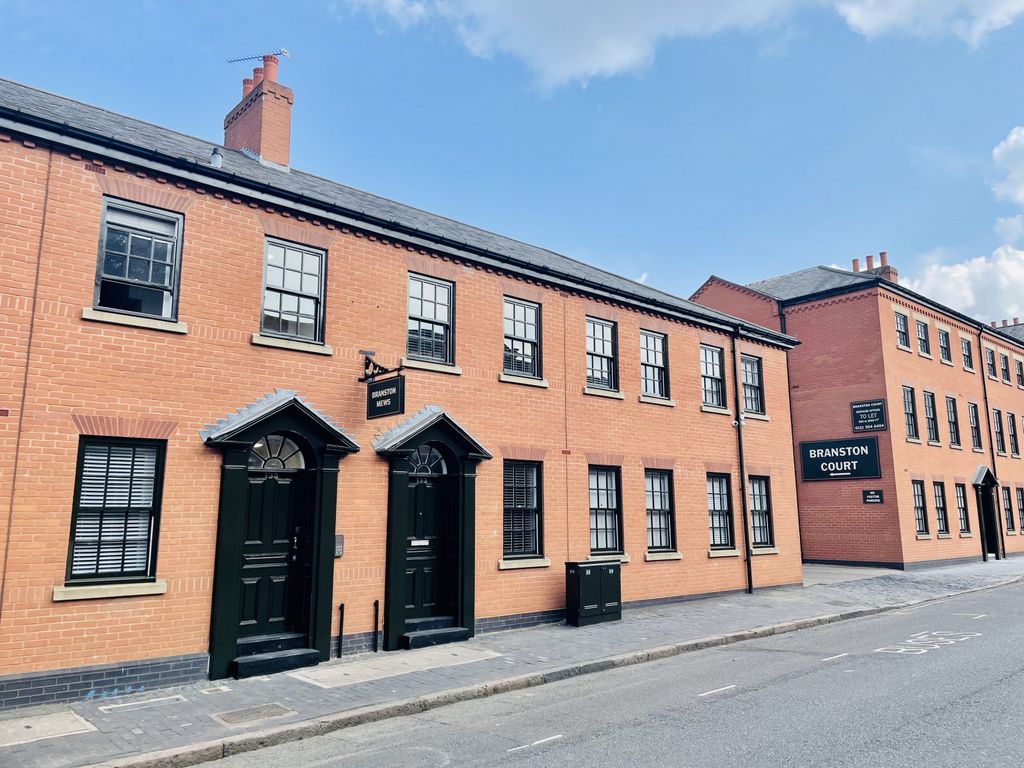 Property photo 1 of 11 Furnished Jewellery Quarter Apartment In Quiet Location