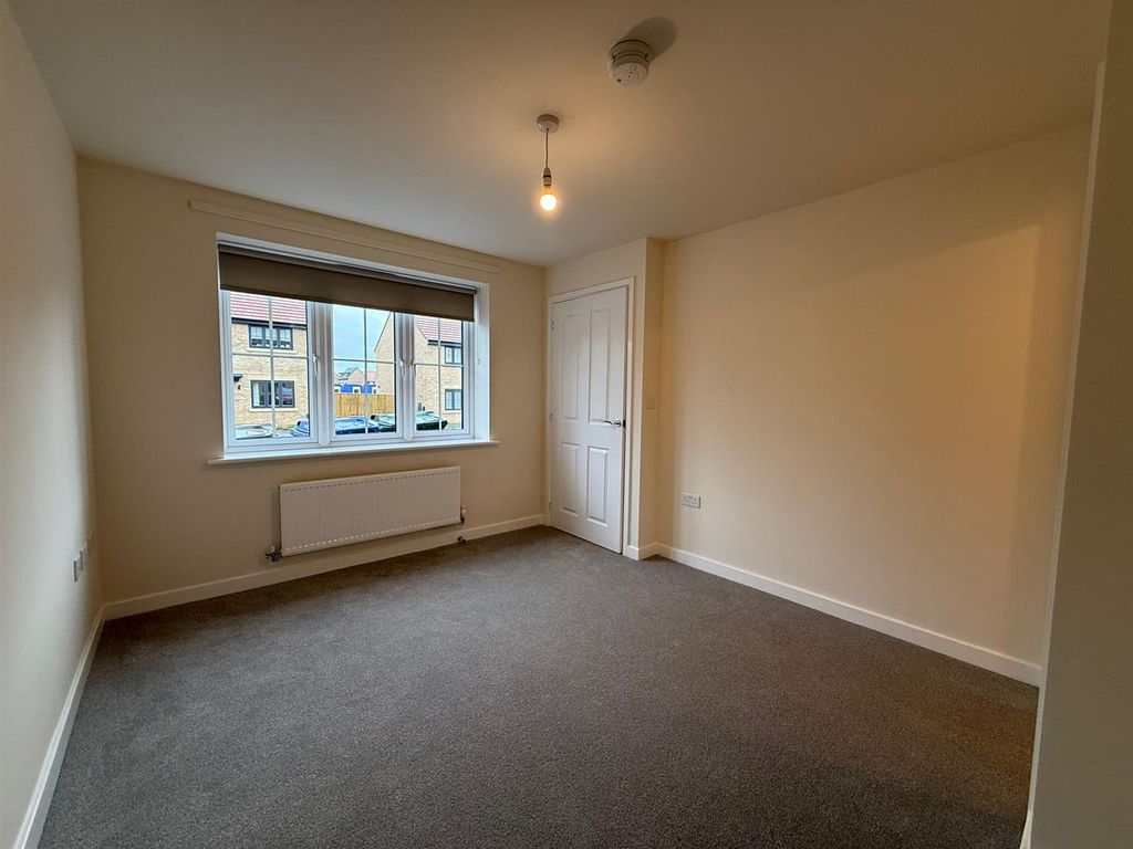 Property photo 3 of 12 346B0430-9d7B-40c7-B7A2-096Bd6555338.Jpg
