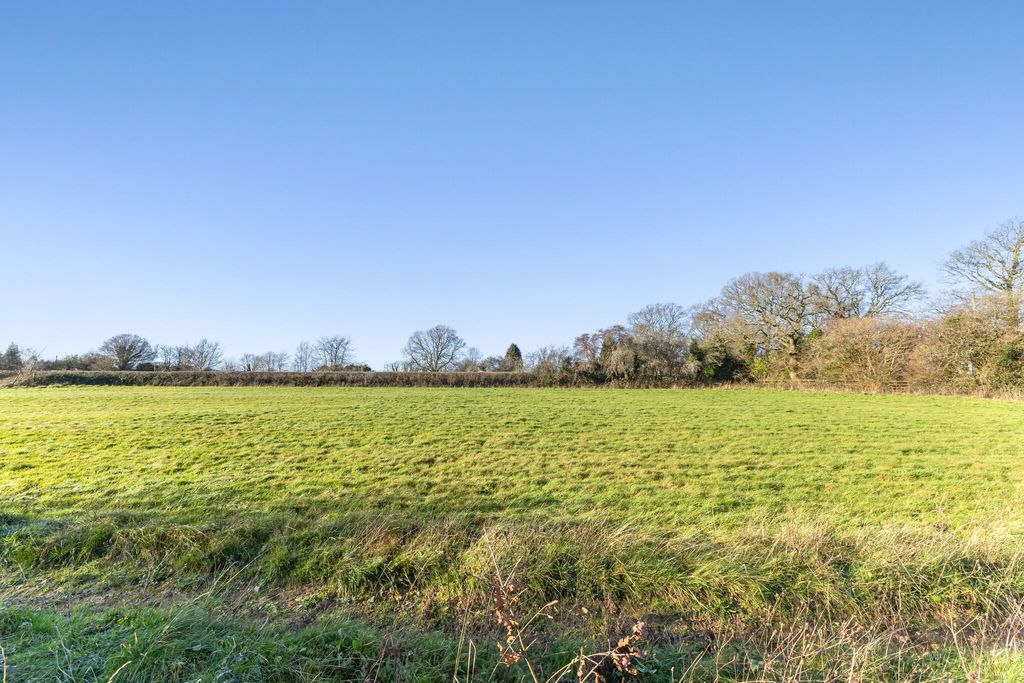 Property photo 2 of 22