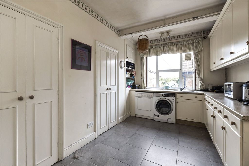 Additional image 13 of 6 bed detached house for saleGeorge Eliot Close, Witley, Godalming, Surrey GU8