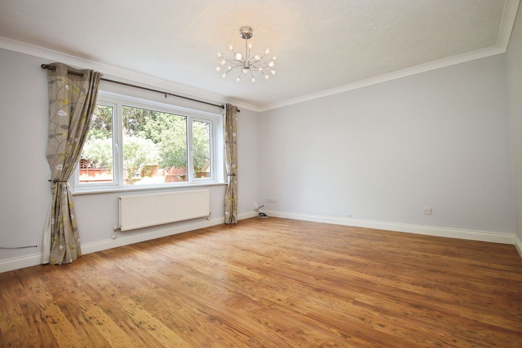 Property photo 3 of 19