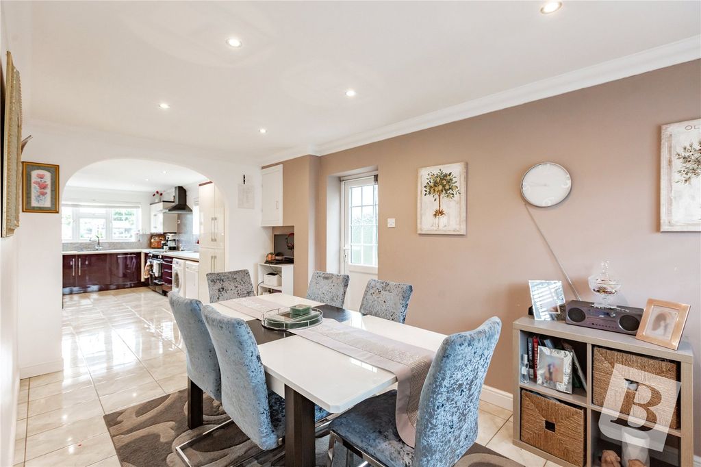 Property photo 2 of 33 Kitchen/Diner