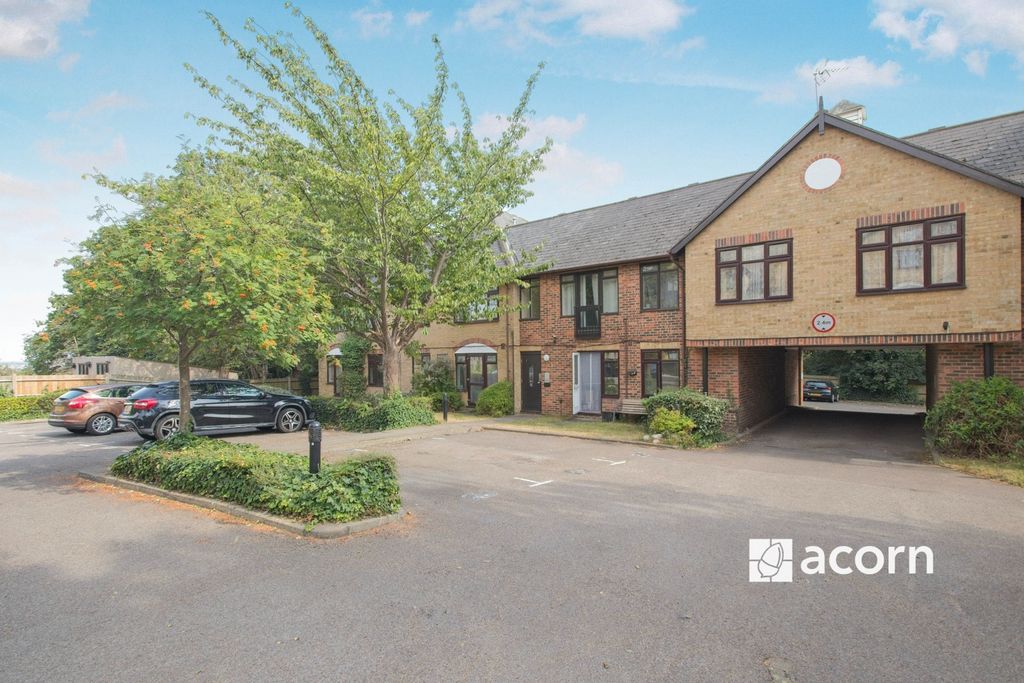 Property photo 1 of 10 External
