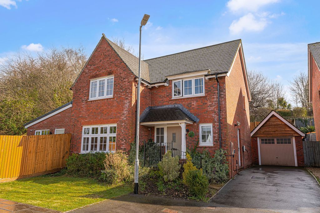 Property photo 1 of 47