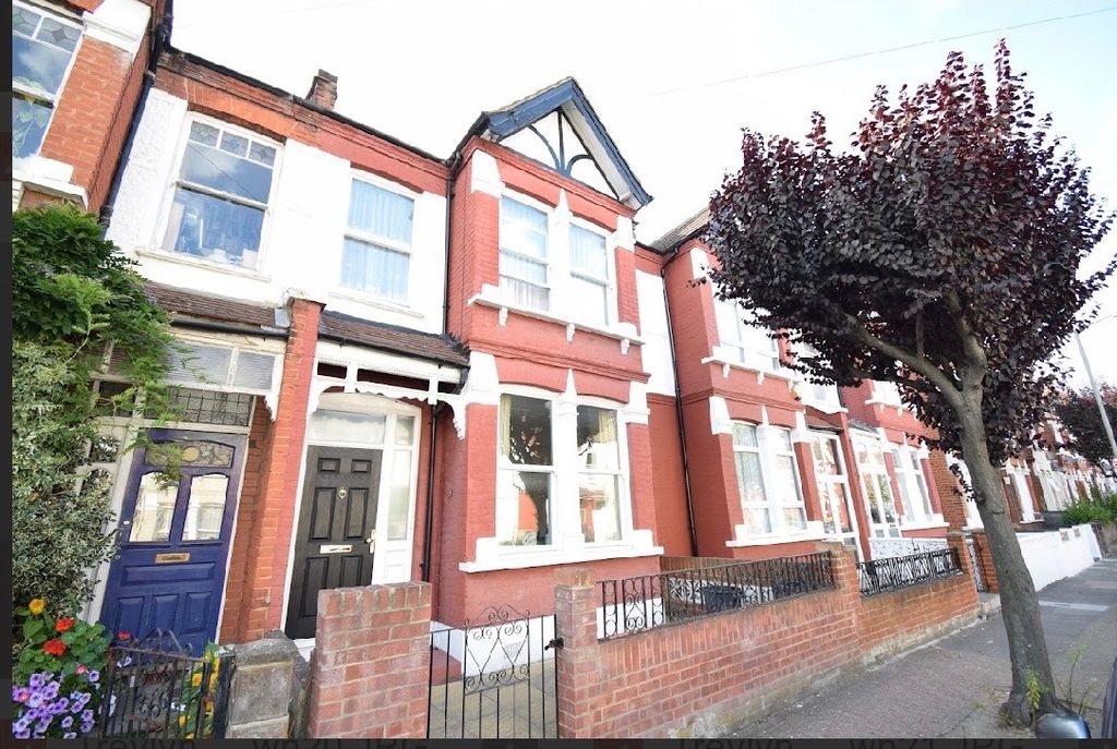 Property photo 1 of 11