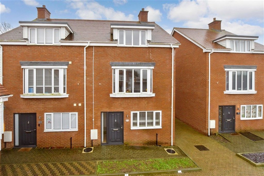 Property photo 1 of 10 External (Web)