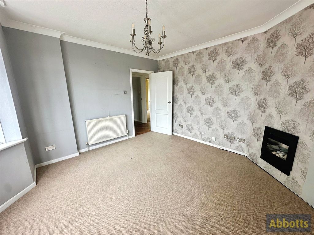 Property photo 3 of 18 Picture No. 02