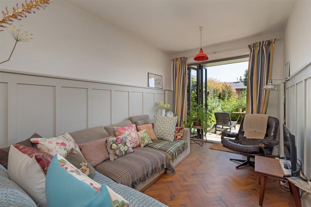 Property photo 3 of 16 Allan Road, Seasalter, Whitstable