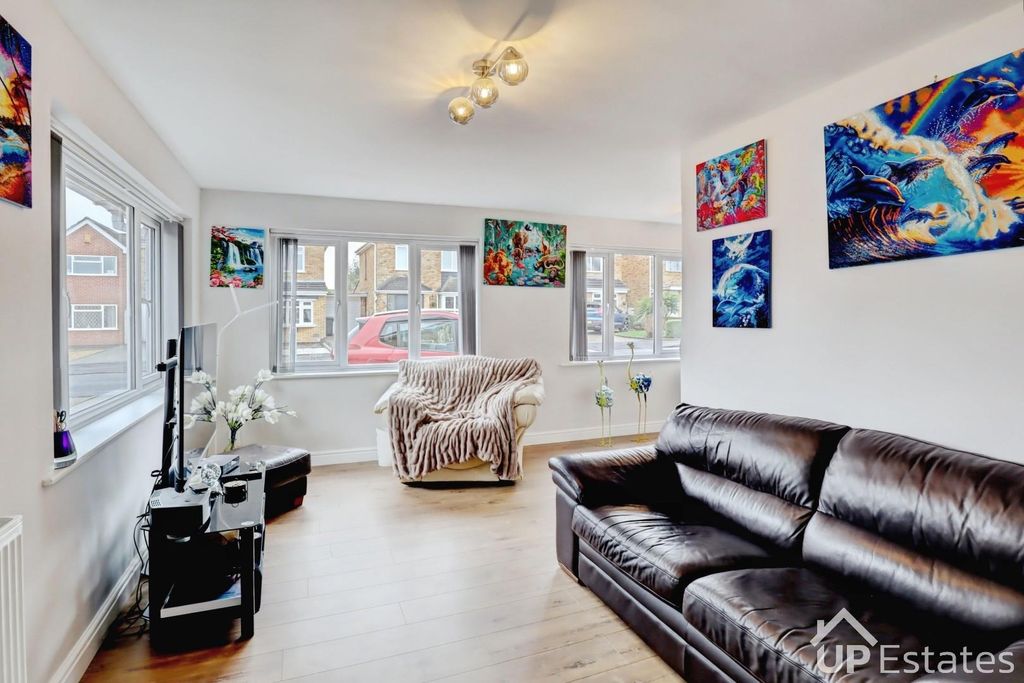 Property photo 3 of 14 Living Room