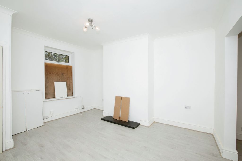 Property photo 2 of 12 Photography