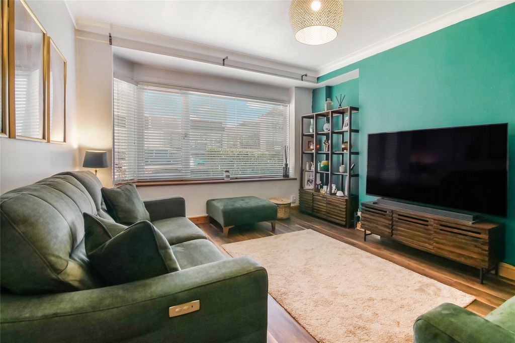 Property photo 2 of 19 Living Room