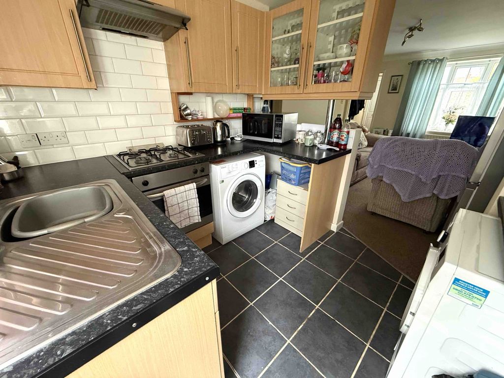 Property photo 3 of 9 Gallery