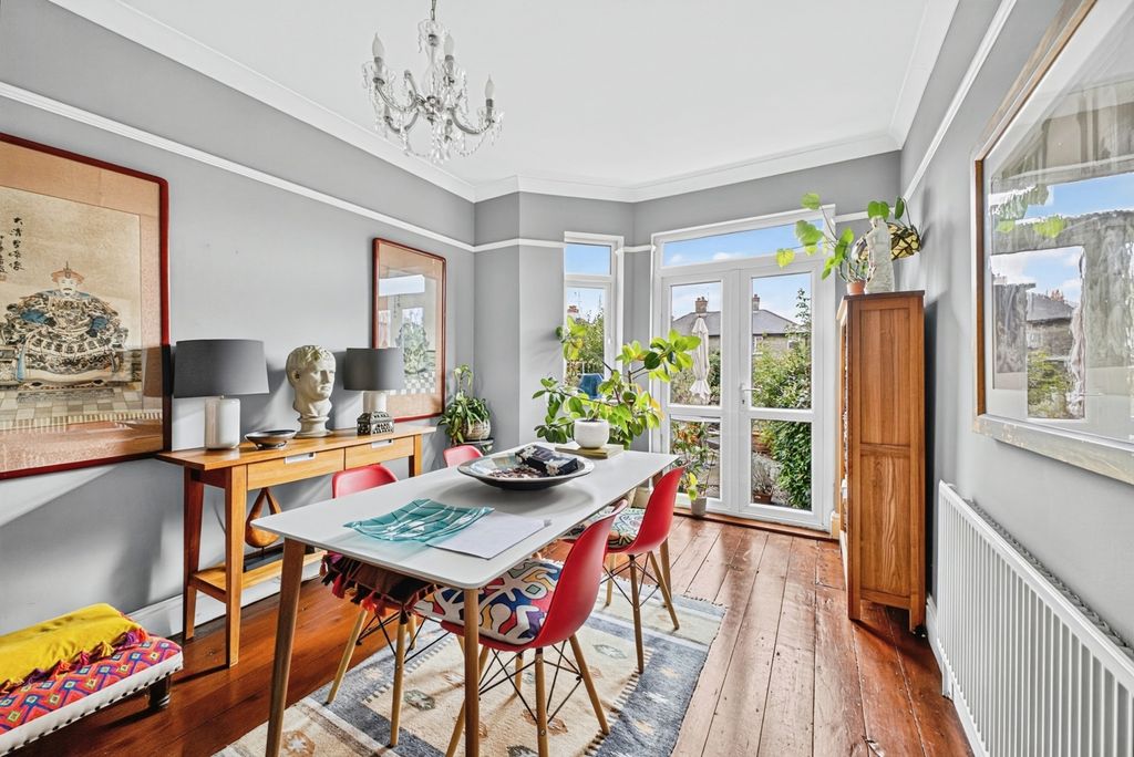 Property photo 3 of 19 Pbox-Img.Jpg
