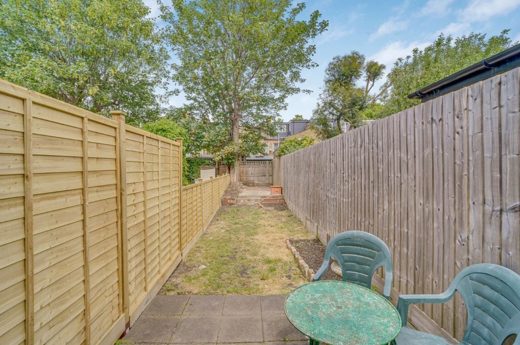 Property photo 3 of 8 Picture No. 04