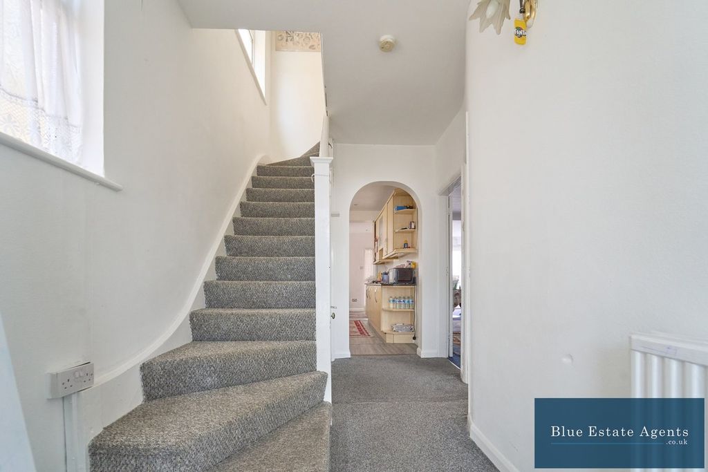 Property photo 3 of 42 Entrance