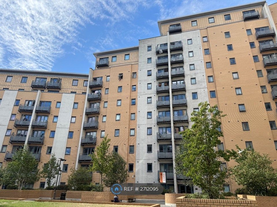 Property photo 1 of 9 Building