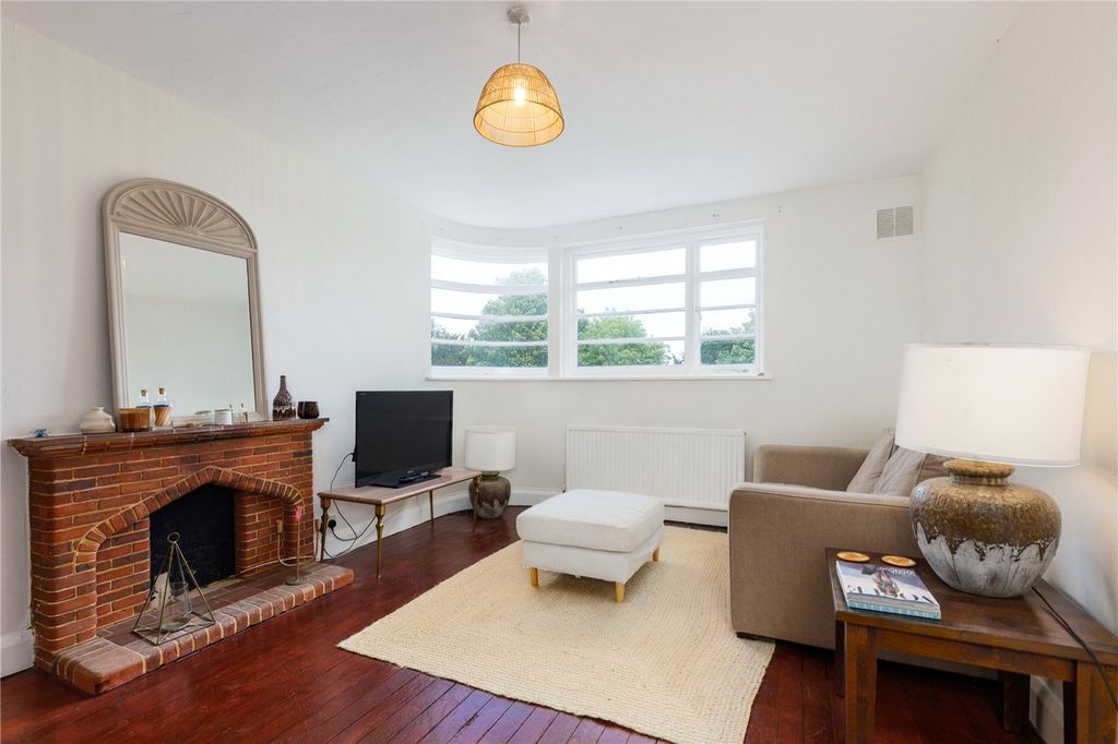 Property photo 2 of 6 Picture No. 01
