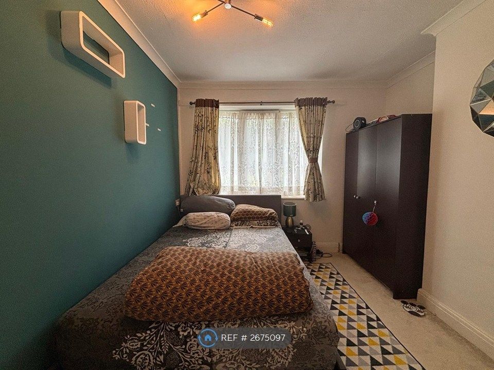 Property photo 3 of 13 Bedroom 2