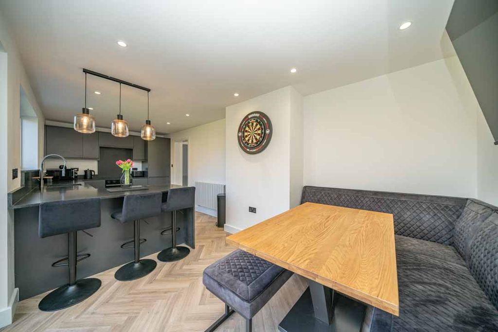 Property photo 3 of 21 320-Galley-Hill-1283