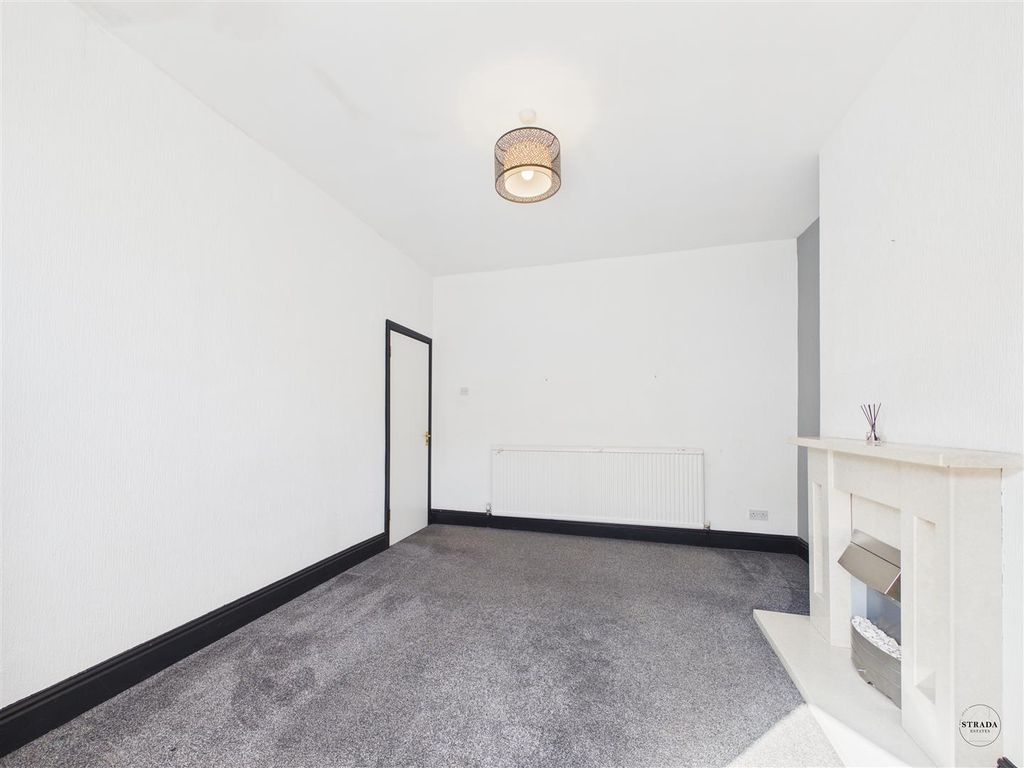 Property photo 3 of 26 Cam03252G0-Pr0145-Still015.Jpg