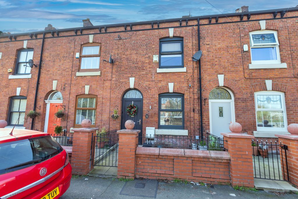 Property photo 1 of 17 Front