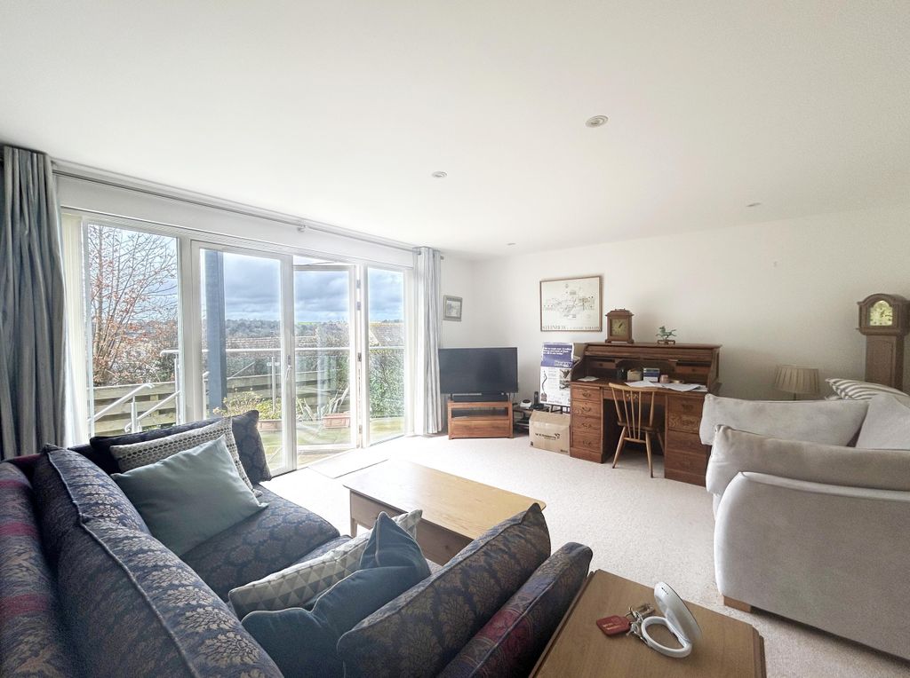 Property photo 2 of 12 Photo 2