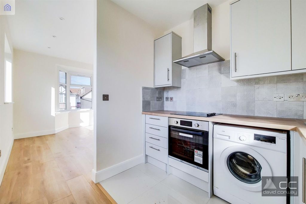 Property photo 3 of 9 Wcl9Icazdkmh-S1Bsergya.Jpg