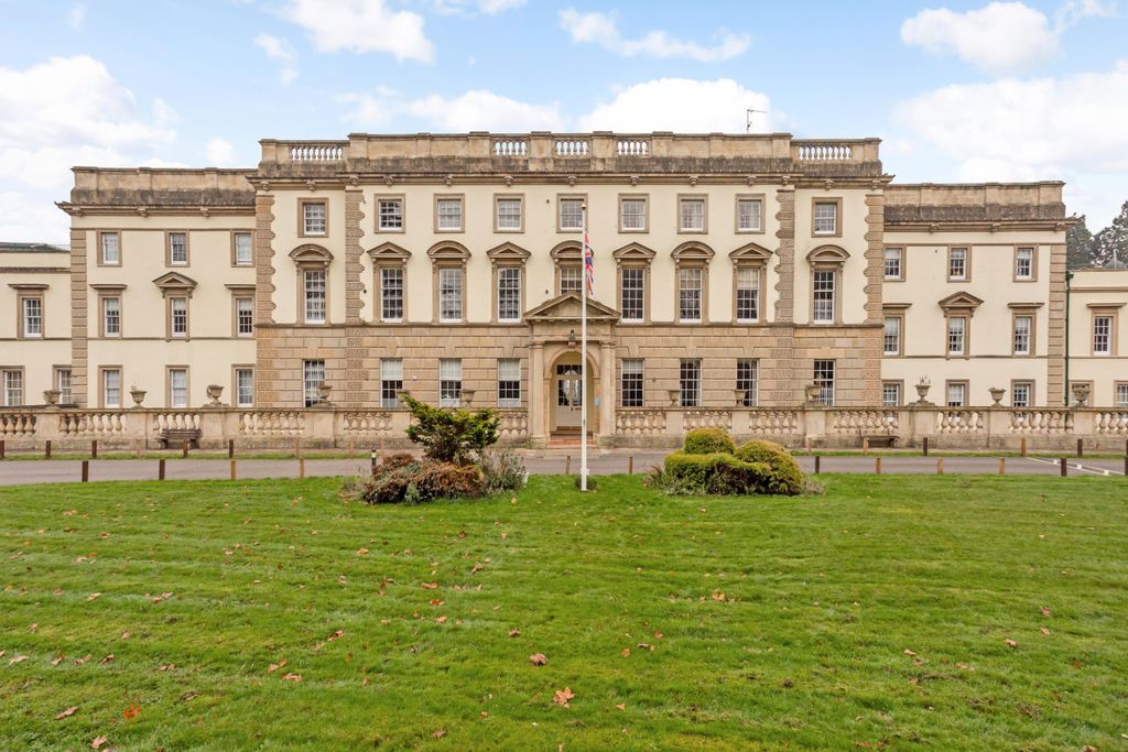 Property photo 1 of 16 Front Exterior