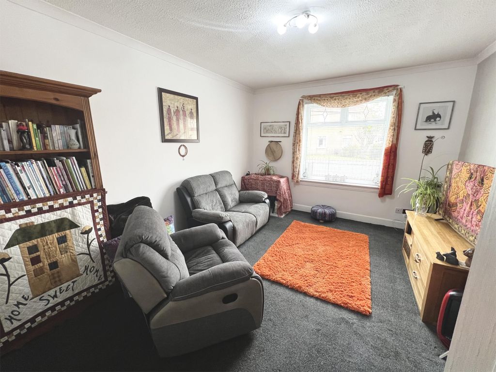 Property photo 2 of 23
