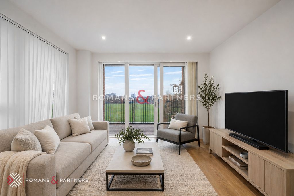 Property photo 2 of 11