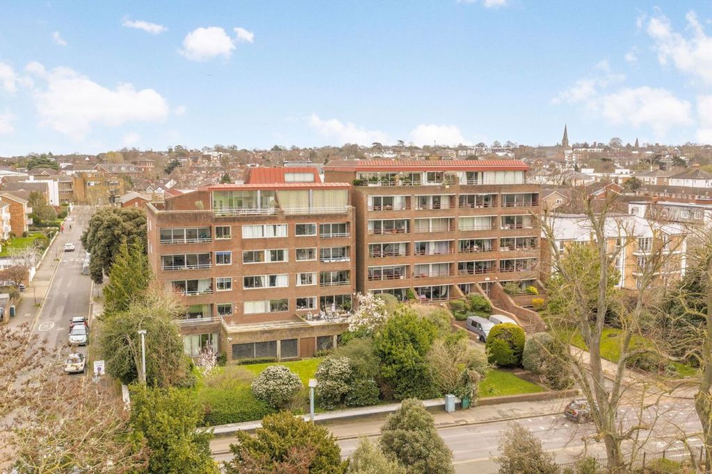 Property photo 1 of 9