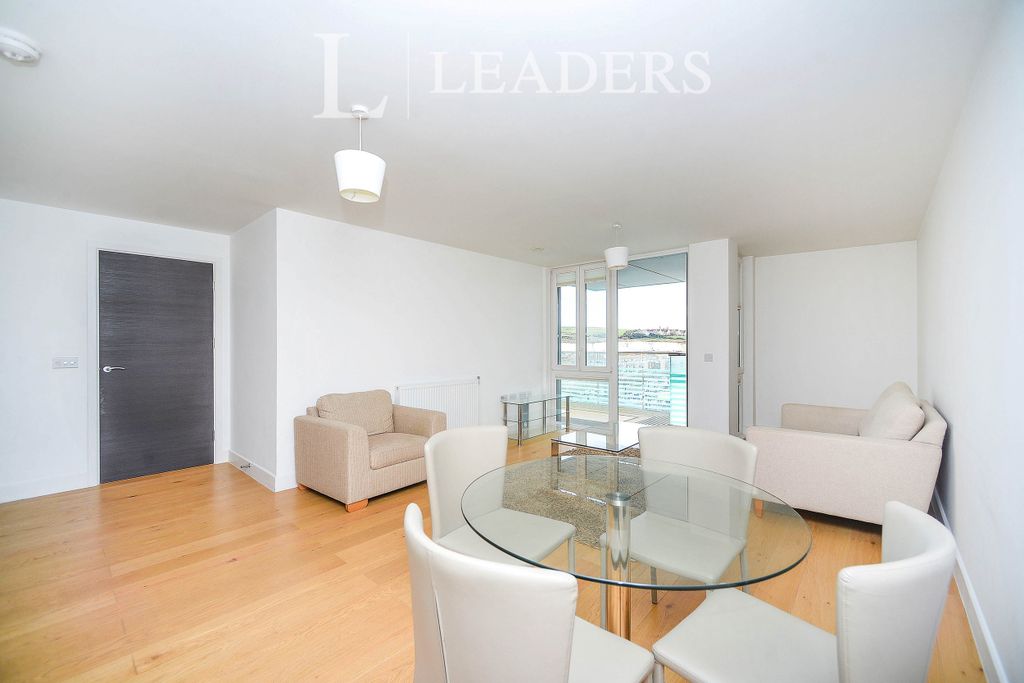 Property photo 3 of 8 175B7A4d-5Be7-4Ec8-A