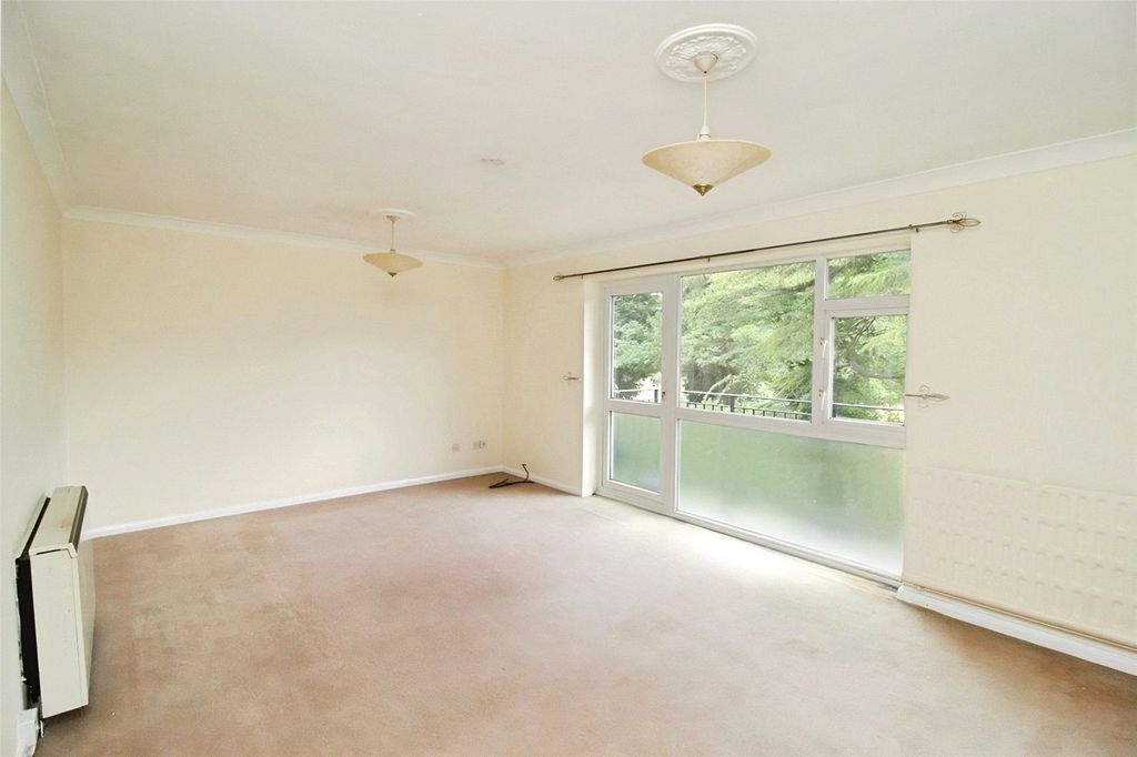 Property photo 3 of 8 Reception Room